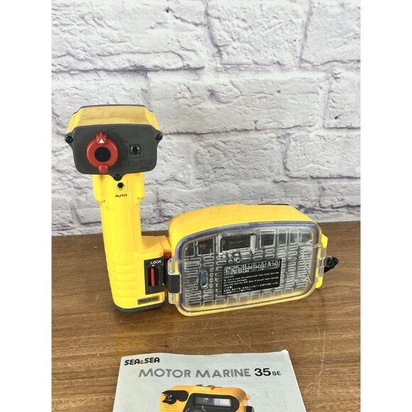 SEA & SEA 35SE Motor Marine & YS-40A Flash - Underwater 35mm Film Camera Set - Picture 9 of 14